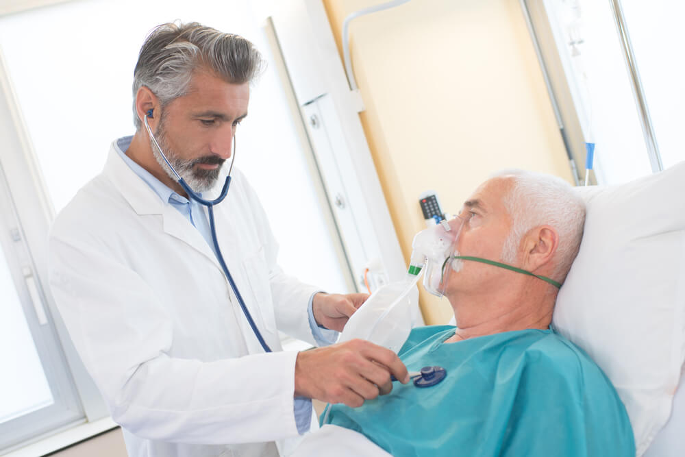 Examen des poumons d'un patient. 