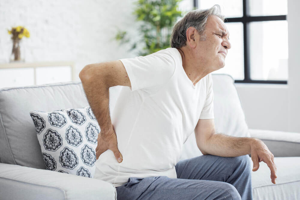 La escoliosis provoca dolor de espalda