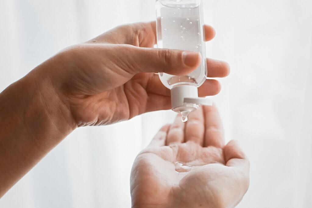 ¿Qué es el gel antibacterial y cuál es su composición?