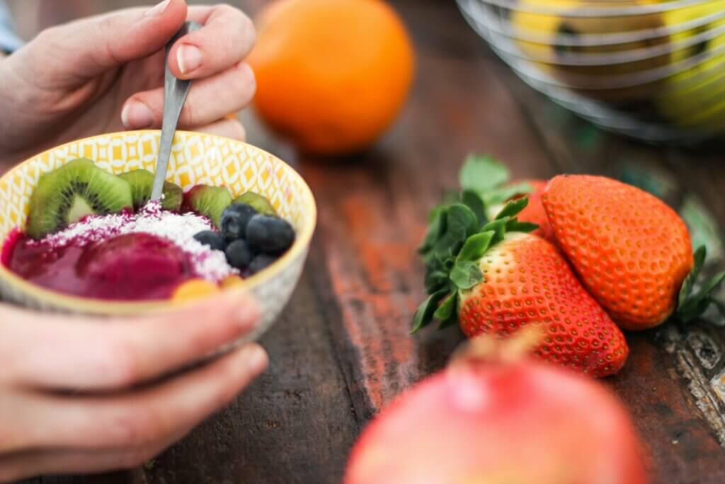 Manger régulièrement des fruits est bon pour la santé.