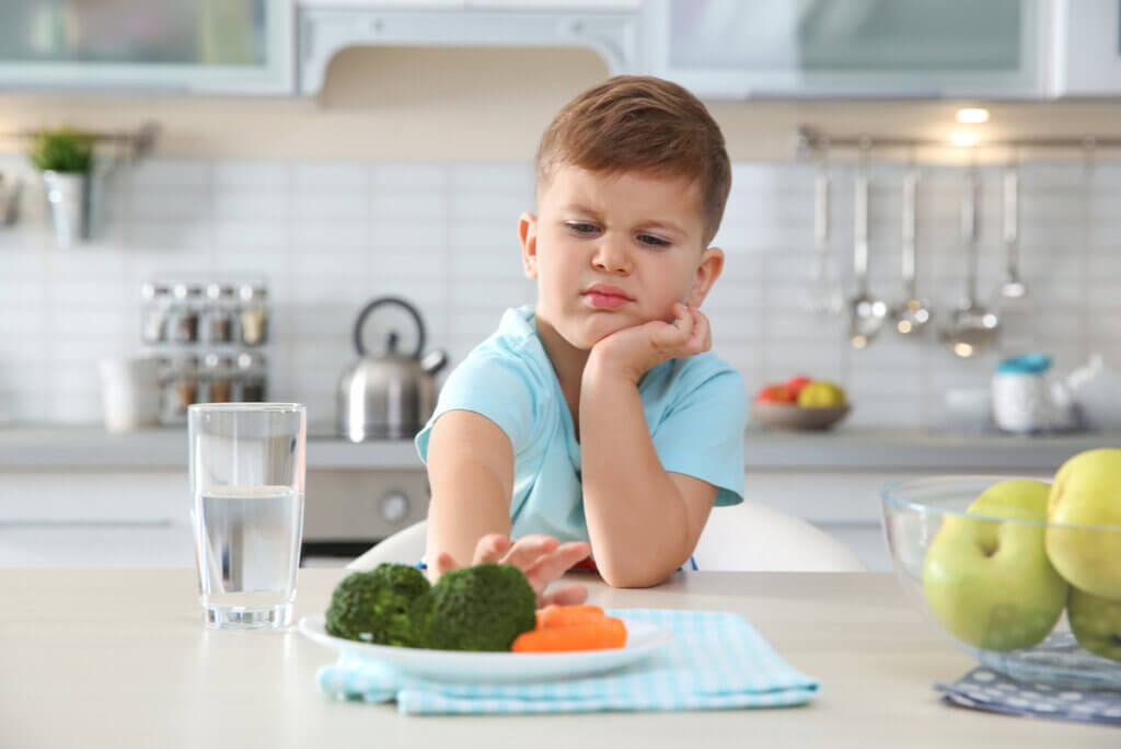 Neofobia alimentaria: síntomas, causas y tratamiento
