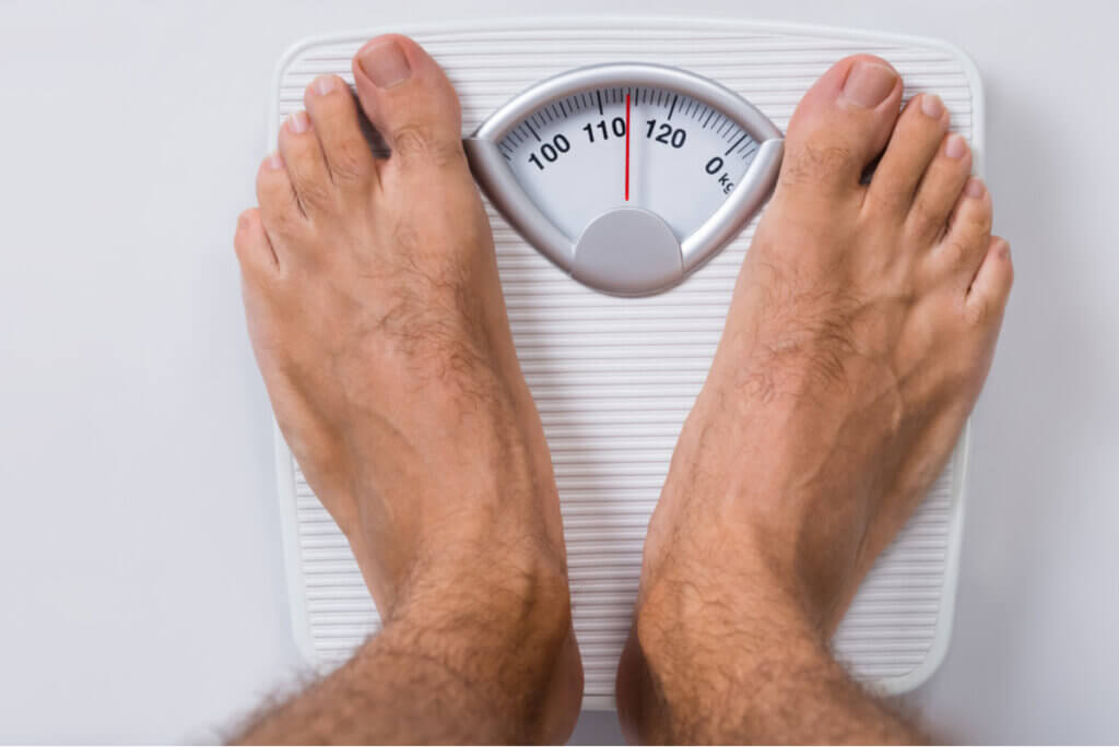 Gewicht persoon op thuisweegschaal