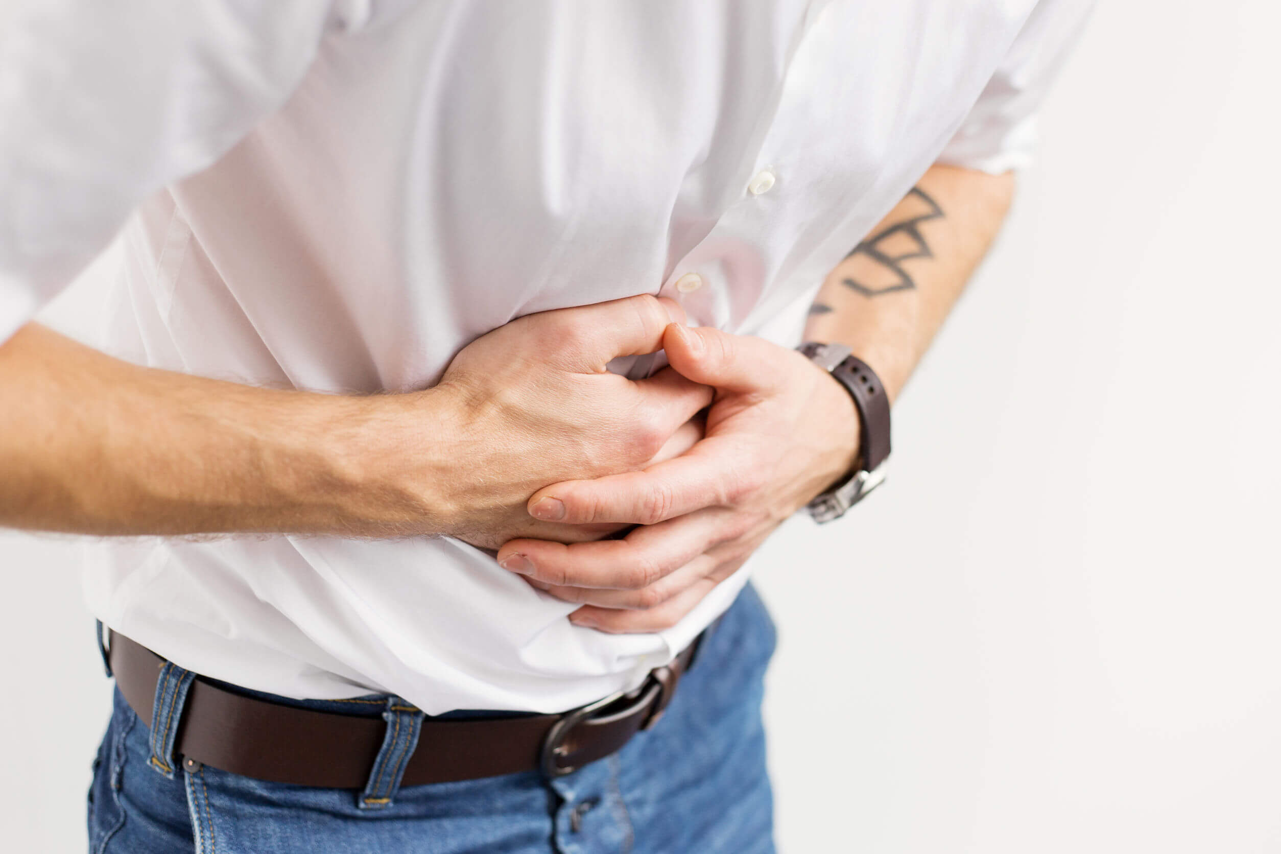 Eldolor abdominal es sinónimo de pinchazos en la barriga.
