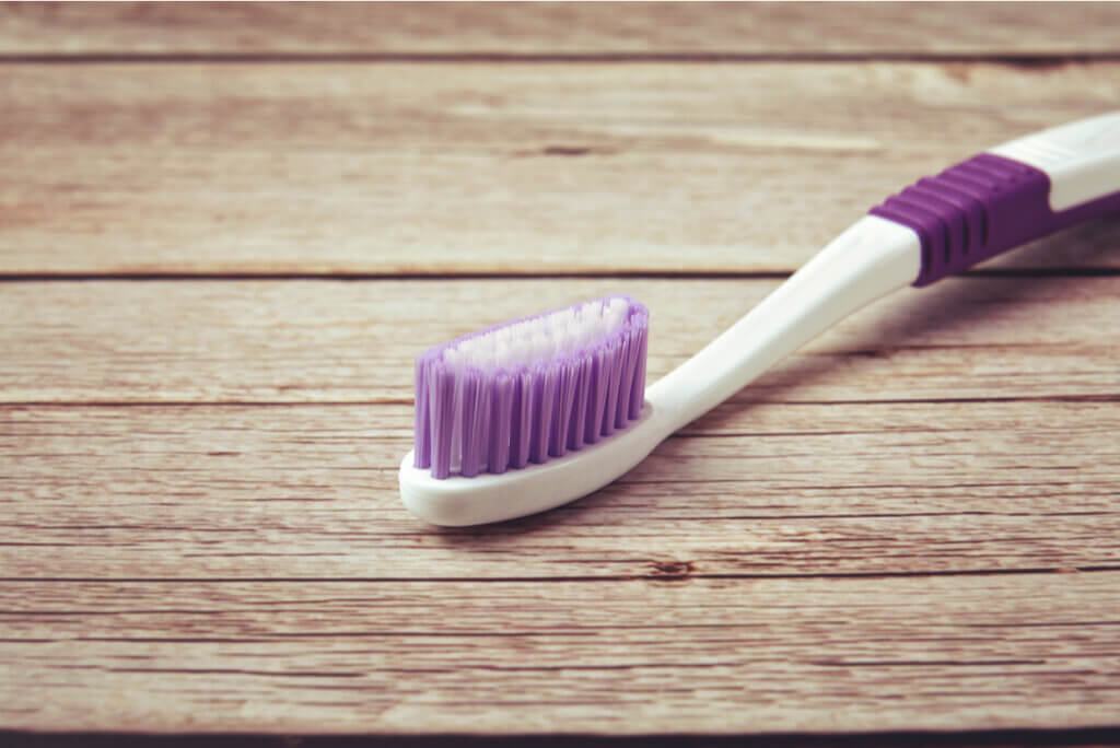 Cepillo para lavarse correctamente los dientes.