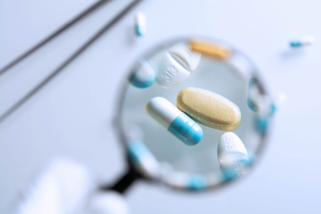 Piridoxina-interações medicamentosas