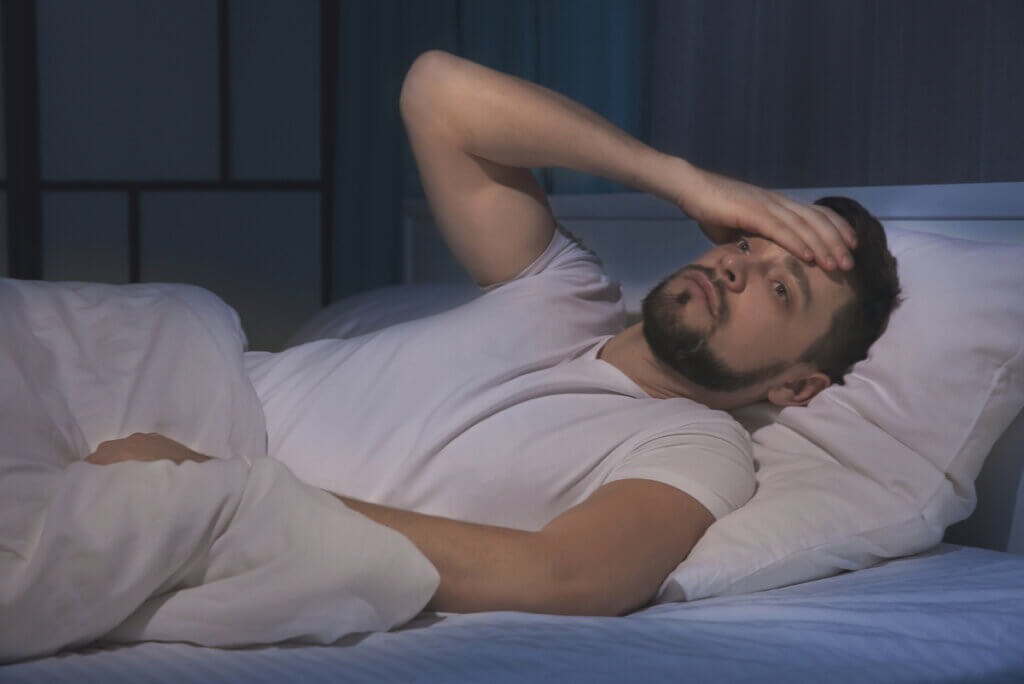 Hombre con insomnio por sertralina.