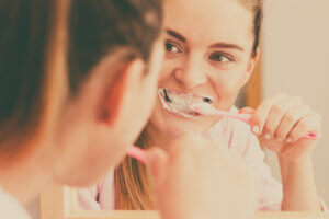 9 claves para lavarse los dientes de forma correcta