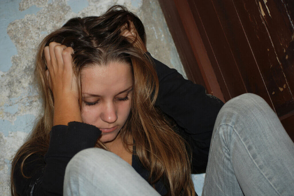 Mujer sufre depresión.