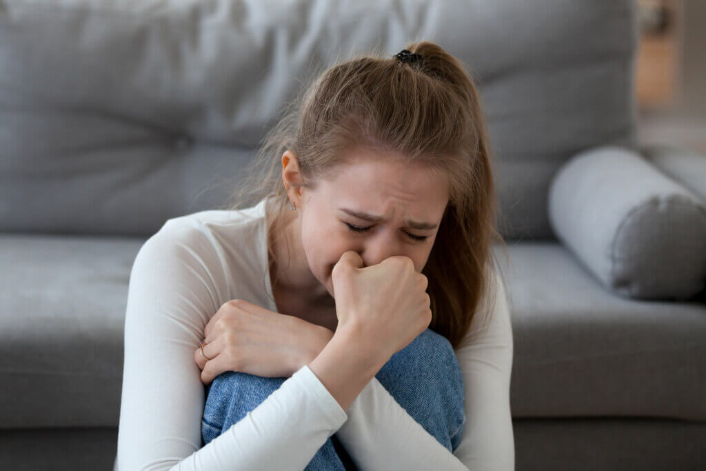 La incapacidad afectiva es una condición en la que no se puede dejar de llorar