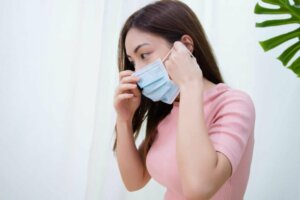 Maskne: What Is it and How to Treat It?