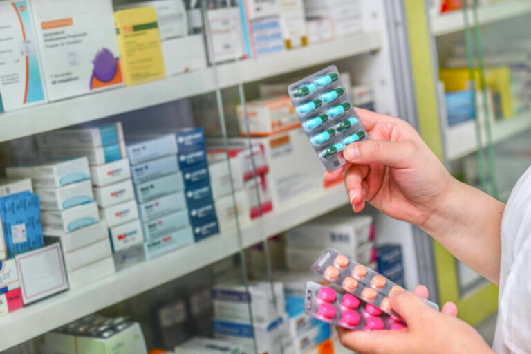 Carbamazepine: Uses and Side Effects