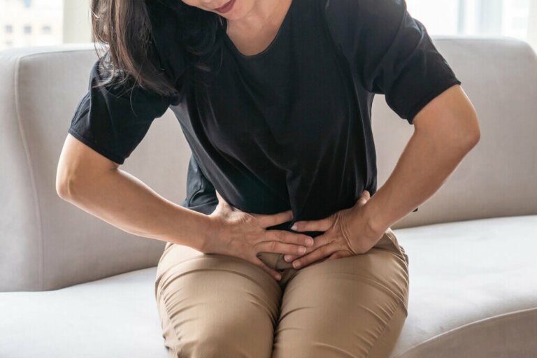 Leaky Gut Syndrome: Symptoms, Causes and Treatment