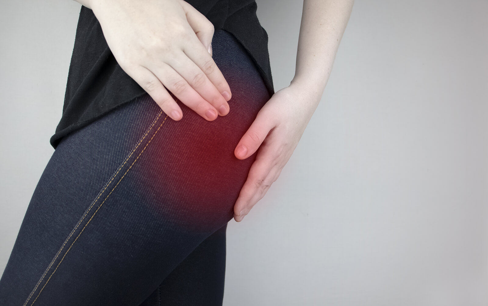 Entre as diferenças entre dor nos rins e lombalgia estão as características da dor e os sintomas associados