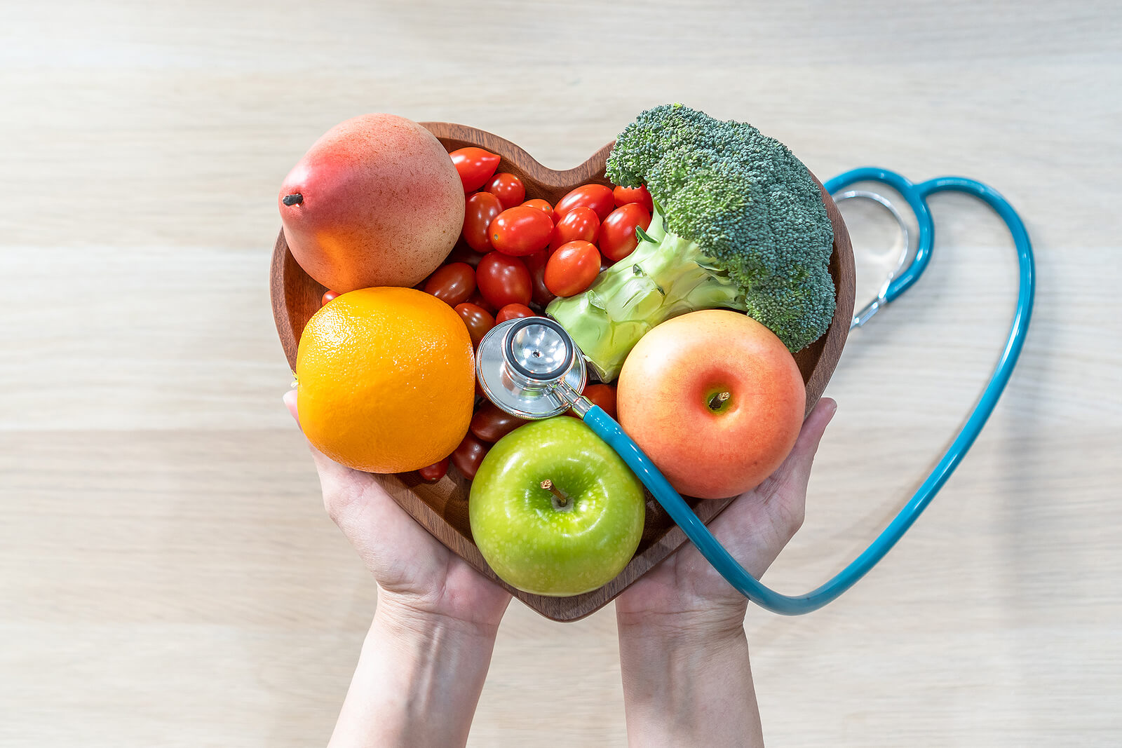 Alimentos crus bons para a saúde incluem frutas