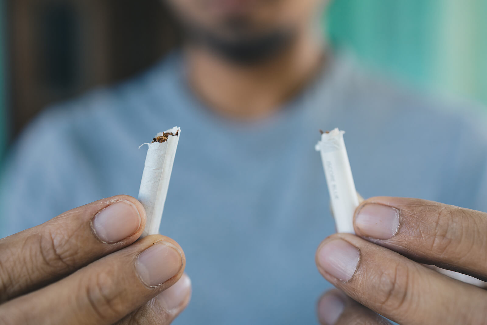 As causas do câncer de pulmão incluem o tabagismo.