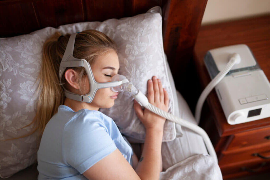 Máscara CPAP para apnea del sueño.