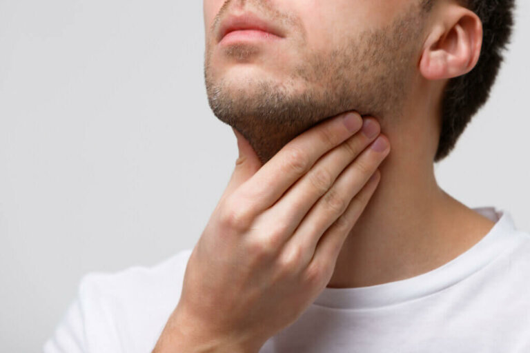 What Is Thyroiditis?