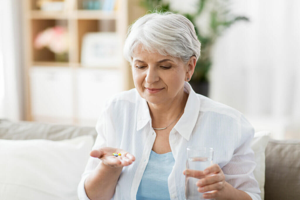 Terapia hormonal para la menopausia.