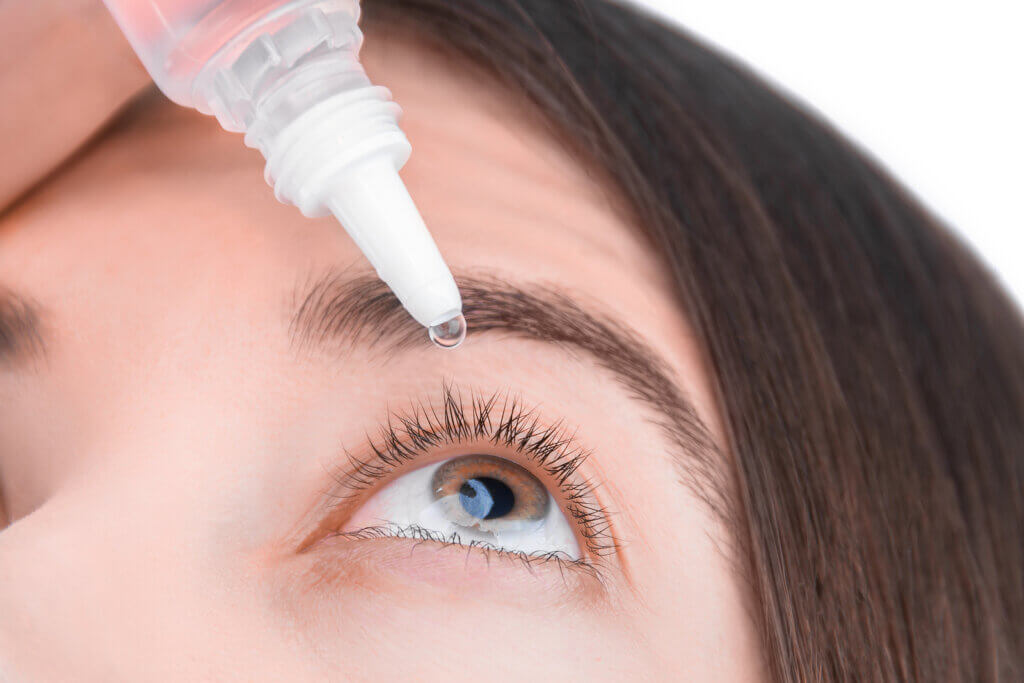 To relieve the symptoms of allergic conjunctivitis there are medications.