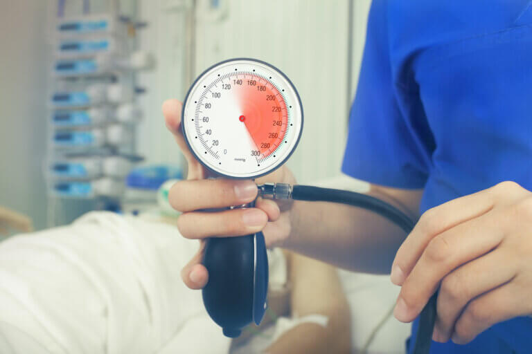 ¿Qué es una crisis hipertensiva?