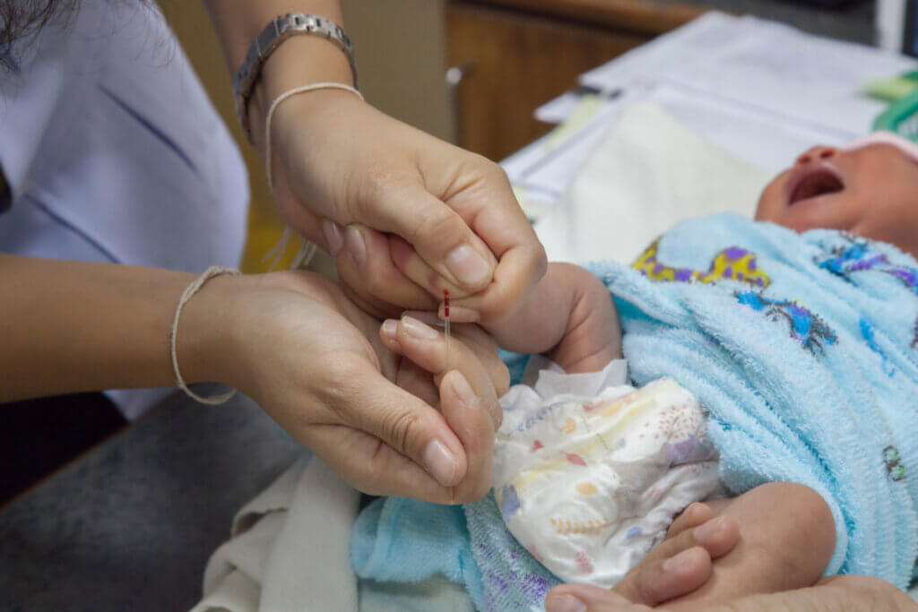 Sangre de talón de recién nacido.