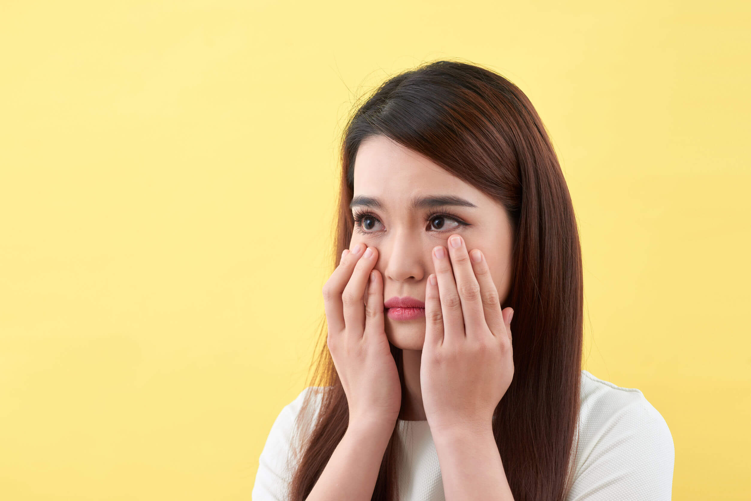 I segni e i sintomi dell'acne sono causa di scarsa autostima