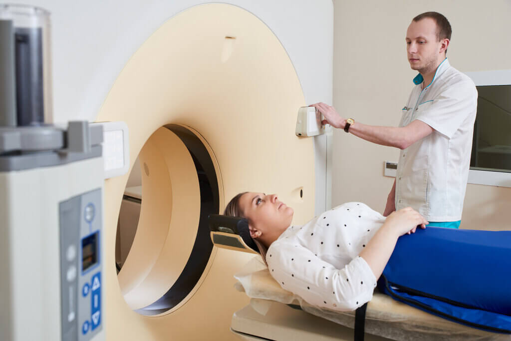 Magnetic resonance imaging for Still's disease.