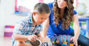 Qu'est-ce que le retard mental? Causes et symptômes