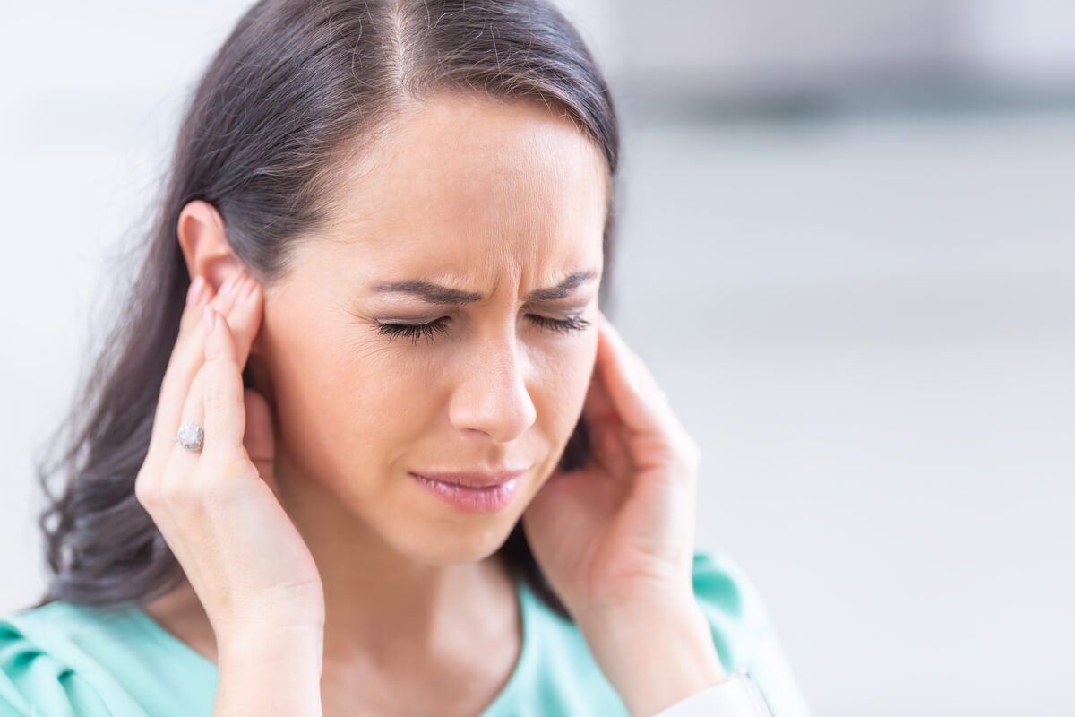 ¿Qué son los acúfenos o tinnitus?