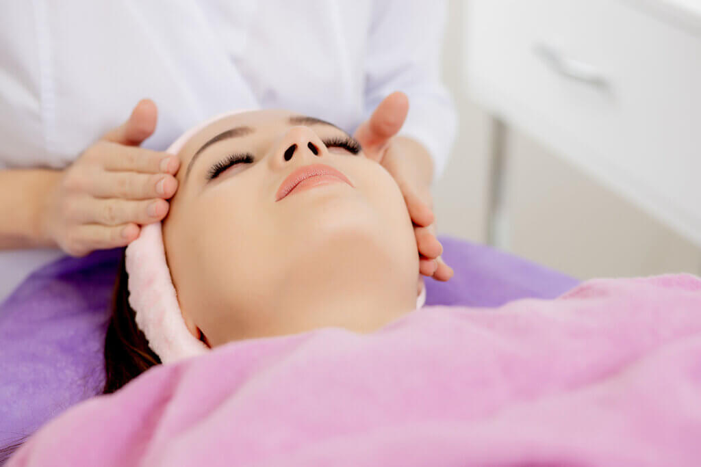 Chemical Peel: What Is It and What's It For?