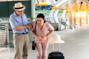Diarrhée du voyageur : symptômes, causes et traitement