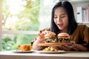 Cheat meal o comida trampa: ¿en qué consiste?