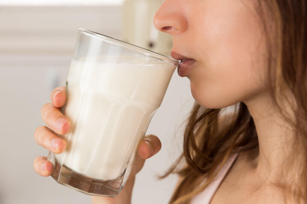 La leche entera desnatada es buena para la salud