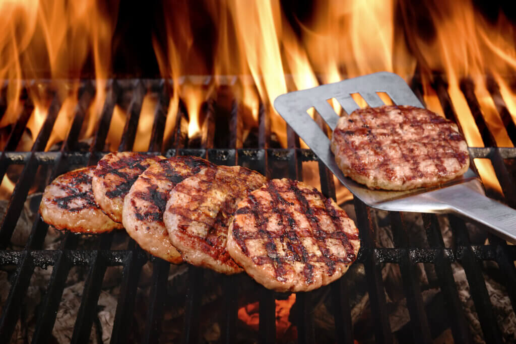 Los mitos sobre la carne incluyen el consumo de hamburguesas