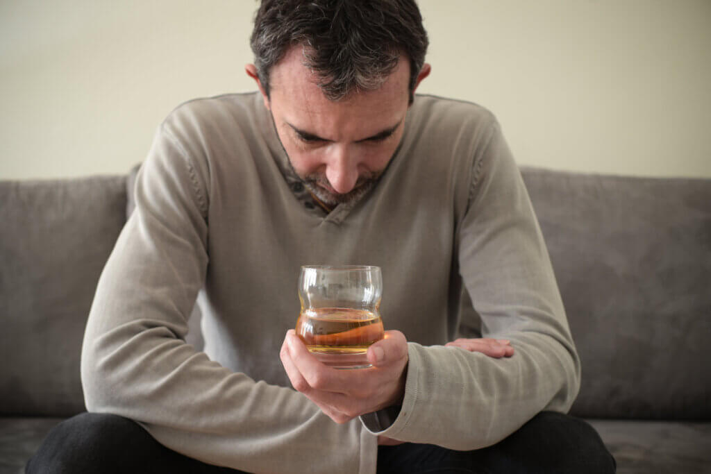 Las demencia de inicio joven se asocian al alcoholismo