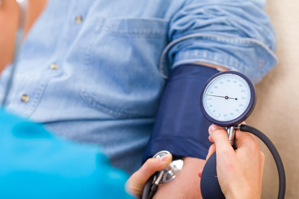 A ligação entre potássio e pressão arterial baixa é forte