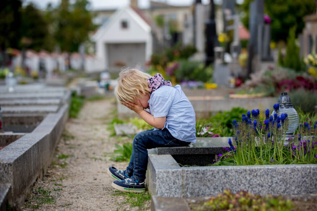 Para explicar la muerte a los niños hay que encontrar el momento adecuado