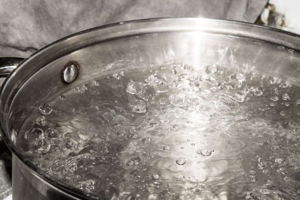 Para limpiar la copa menstrual hay que usar agua hirviendo