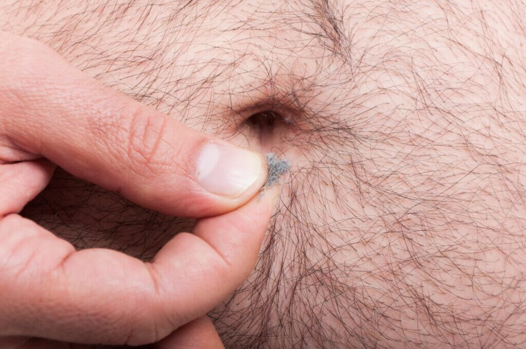 Las curiosidades sobre el ombligo incluyen su higiene