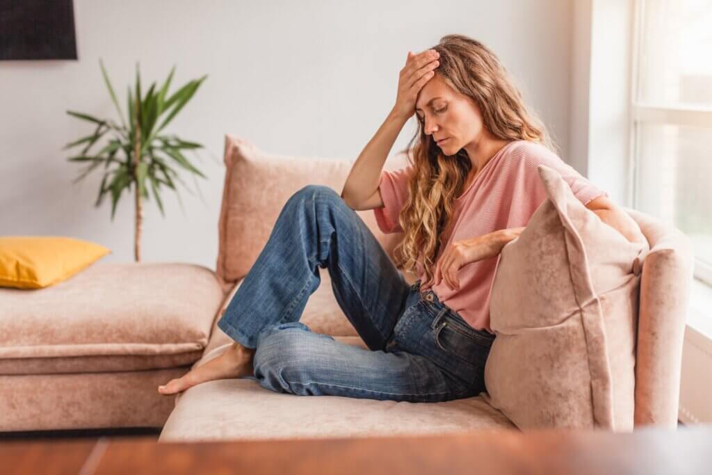 El cansancio por pensar mucho debido a estrés