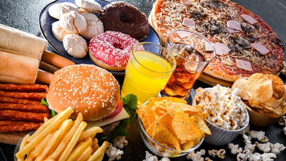 Alimentos ultraprocessados industriais aumentam o colesterol