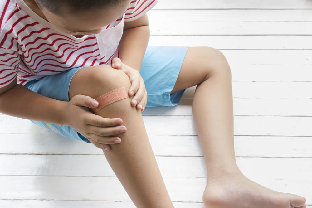 Per prevenire le infezioni della pelle nei bambini, le ferite devono essere coperte