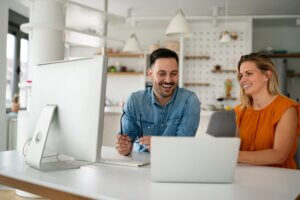 7 maneras de ser más felices en el trabajo