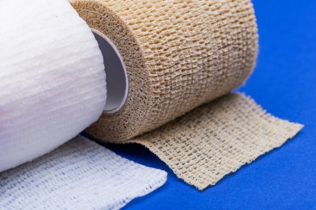 Pour prendre soin du cordon ombilical de votre bébé, la gaze n'est pas toujours utilisée