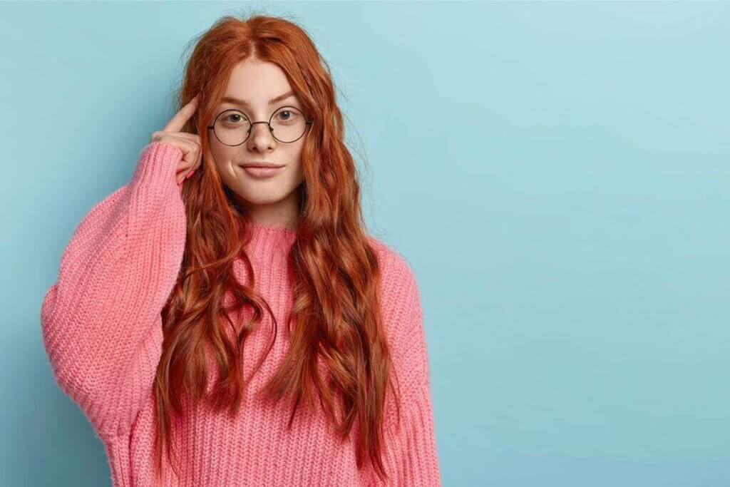 A woman coming up with an idea.