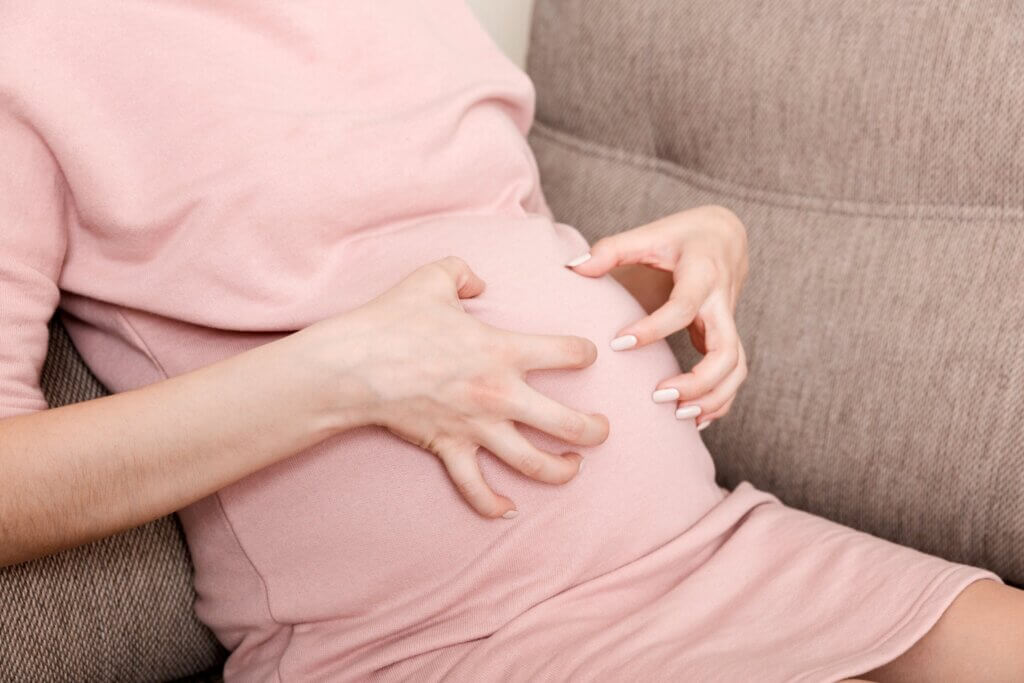Krampen tijdens de zwangerschap: oorzaken en hoe het te verlichten