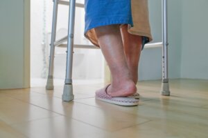 ¿Por qué el cuerpo retiene líquidos?