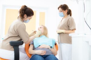 Caries en el embarazo: todo lo que debes saber