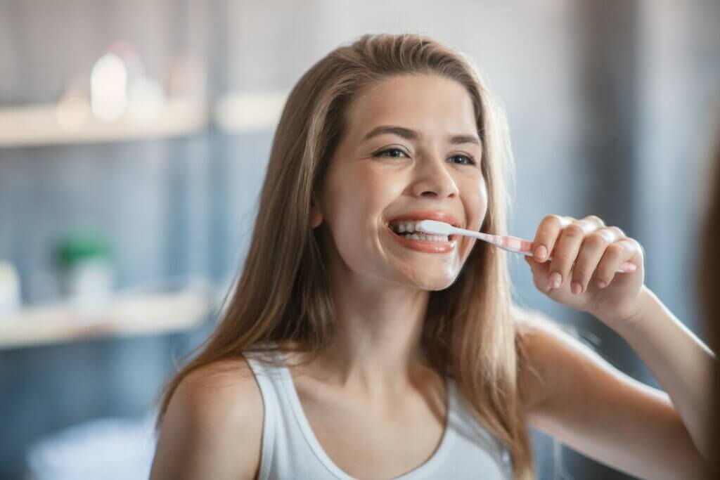 Si no se cambia el cepillo de dientes pueden producirse lesiones