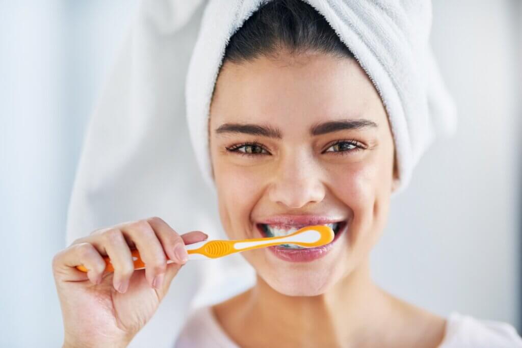 Hay que cambiar el cepillo de dientes cada tres meses